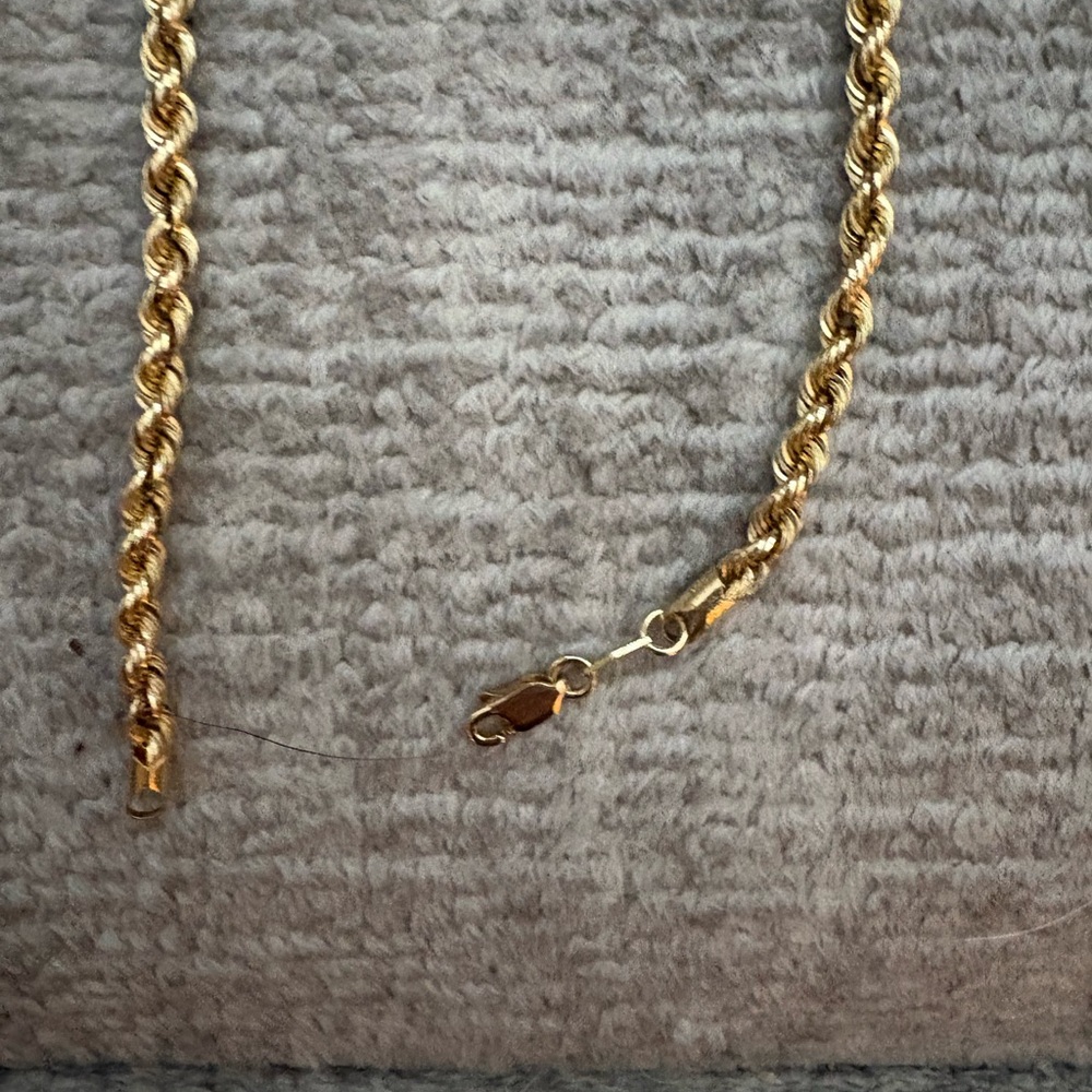 GUC Stamped 14k gold rope necklace. 20 inches long - Picture 11 of 14